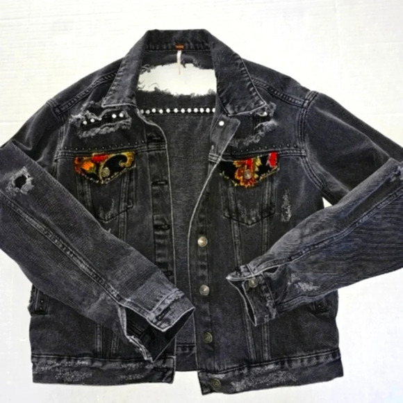 Free People Vintage Distressed Jean Jacket - Picture 1 of 4